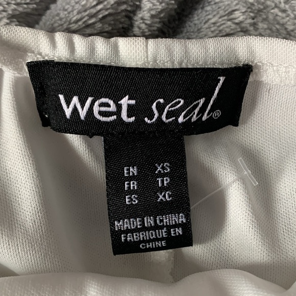 White skin tight dress. - Picture 3 of 4